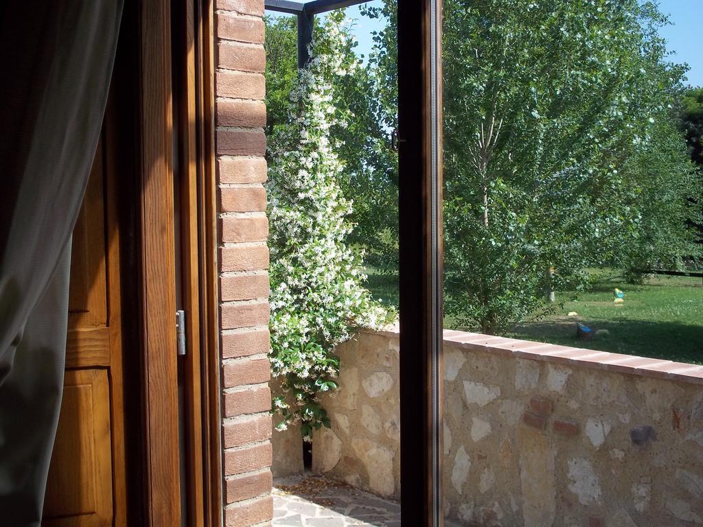 تاركوينيا Agriturismo Lupo Cerrino الغرفة الصورة